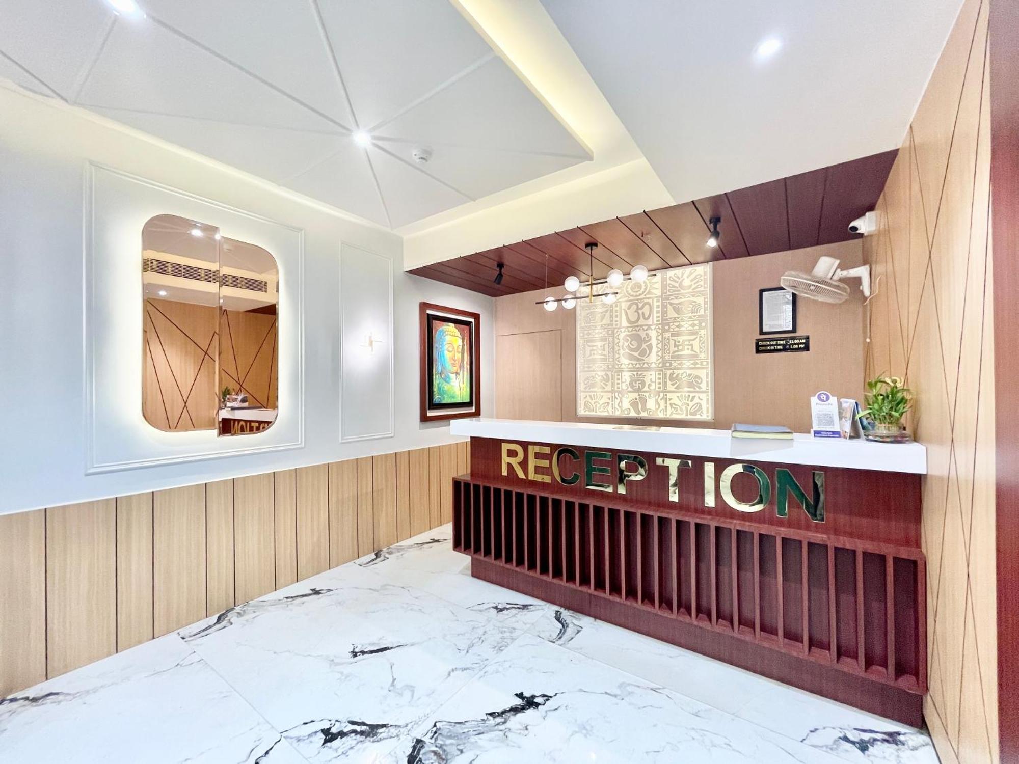 Hotel Vedangam Inn ! Varanasi - Foreigner'S Choice ! Fully Air-Conditioned Hotel With Parking Availability, Near Kashi Vishwanath Temple, And Ganga Ghat Exteriör bild